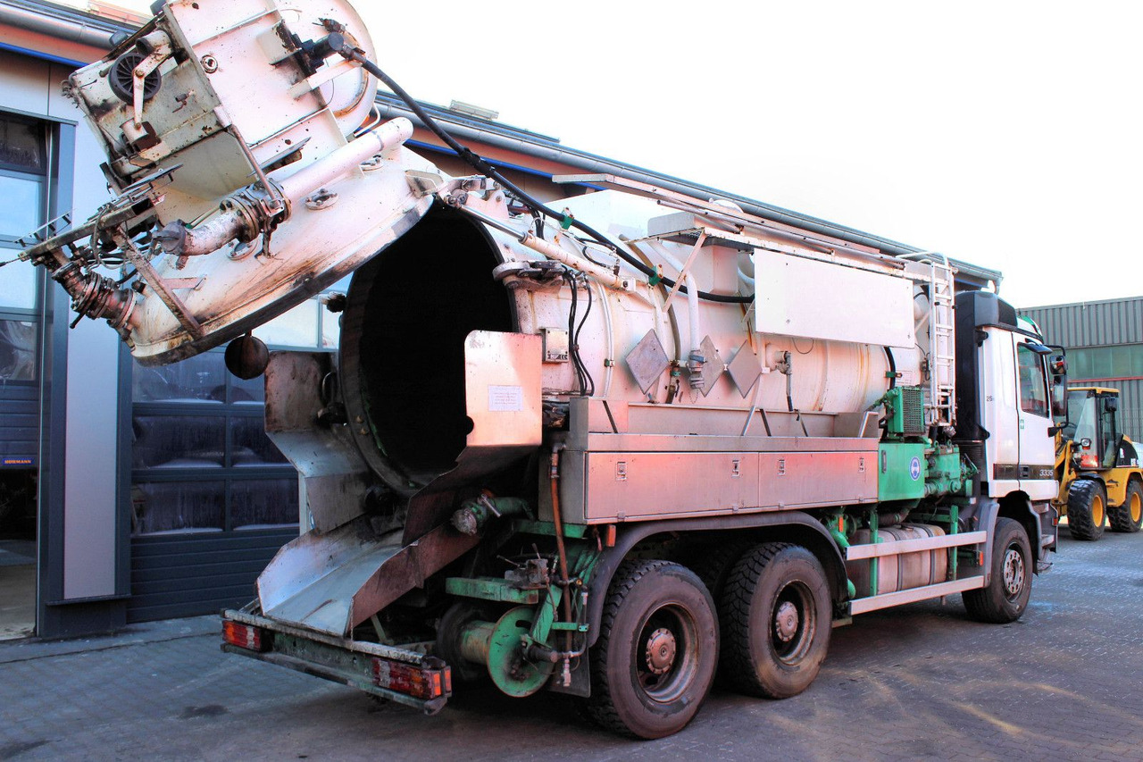 Mercedes-Benz Actros 3335 6x4 Kroll 13m³ HD-Kombi ADR/GGVS V2A - Camion hydrocureur: photos 3 Mercedes-Benz Actros 3335 6x4 Kroll 13m³ HD-Kombi ADR/GGVS V2A - Camion hydrocureur: photos 3