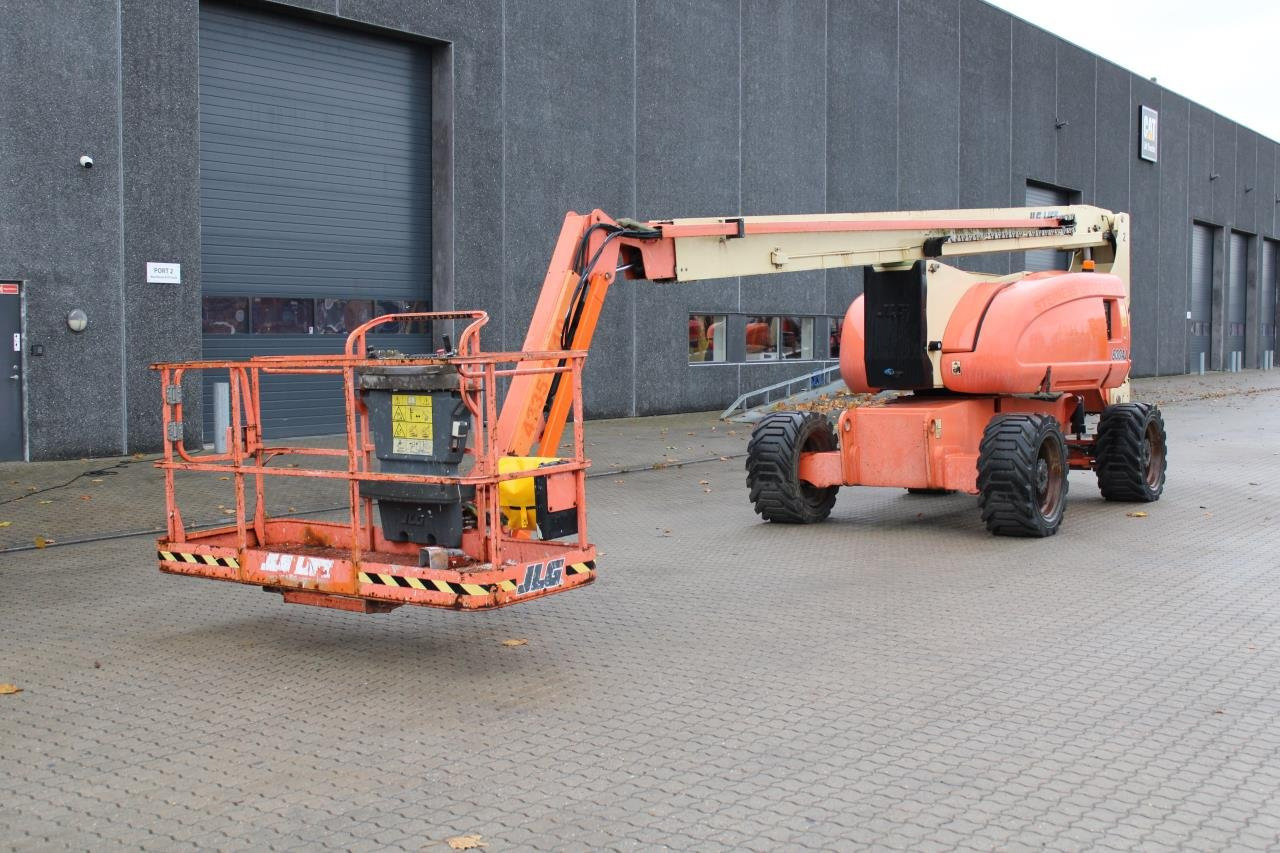 JLG 800AJ - Nacelle articulée: photos 3 JLG 800AJ - Nacelle articulée: photos 3