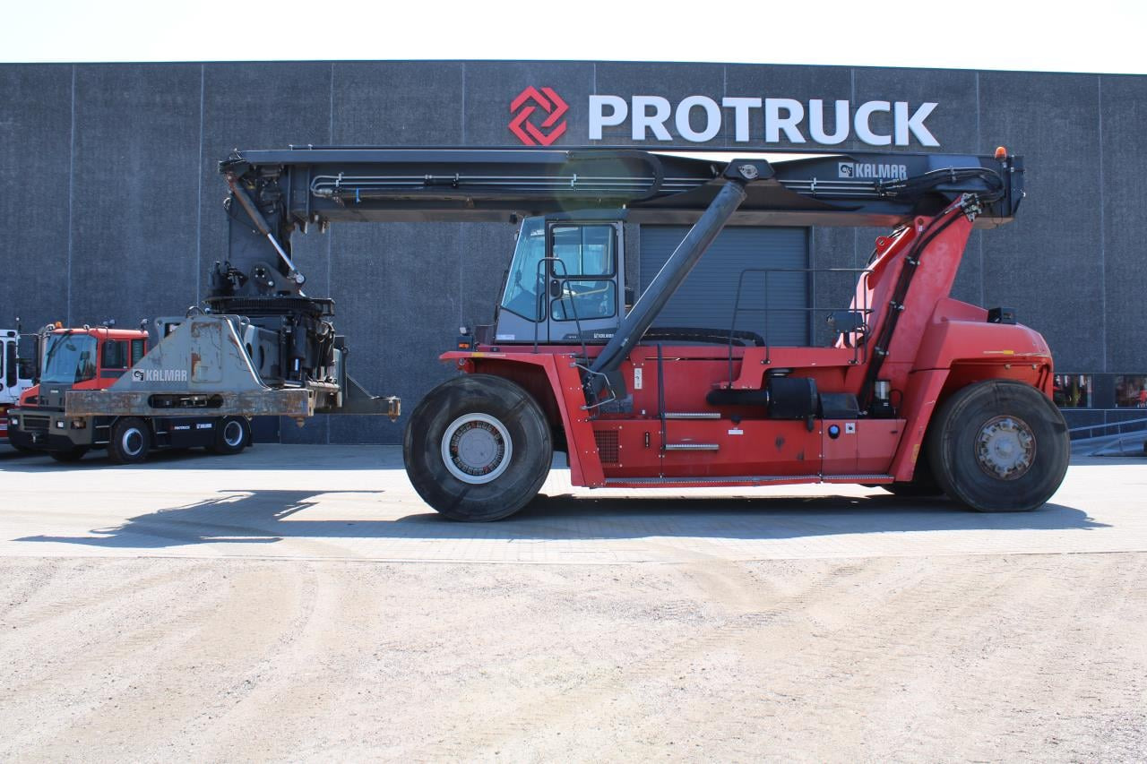 Kalmar DRF450-60S5 - Reach stacker: photos 1 Kalmar DRF450-60S5 - Reach stacker: photos 1