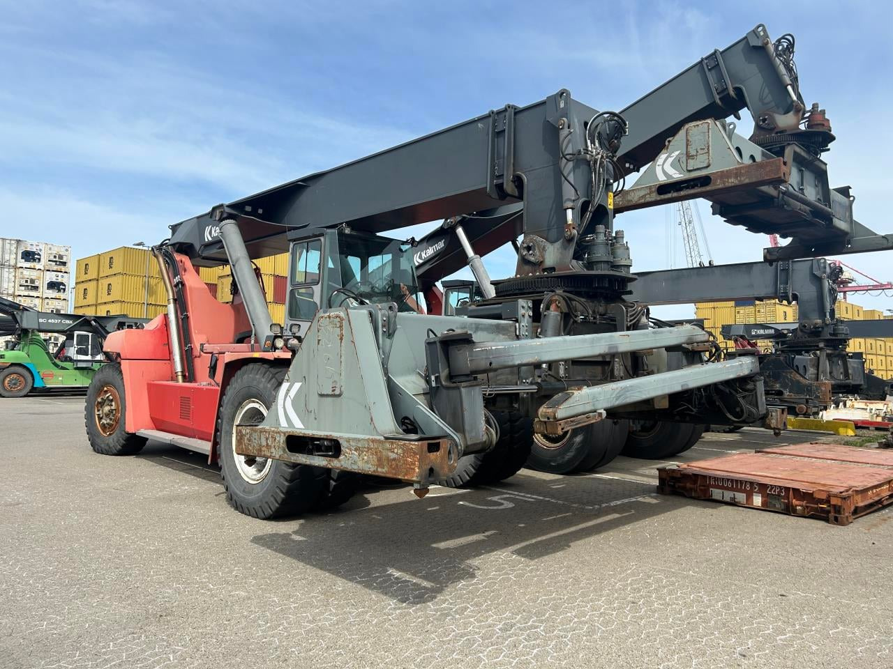Kalmar DRF450-65C5X - Reach stacker: photos 2 Kalmar DRF450-65C5X - Reach stacker: photos 2