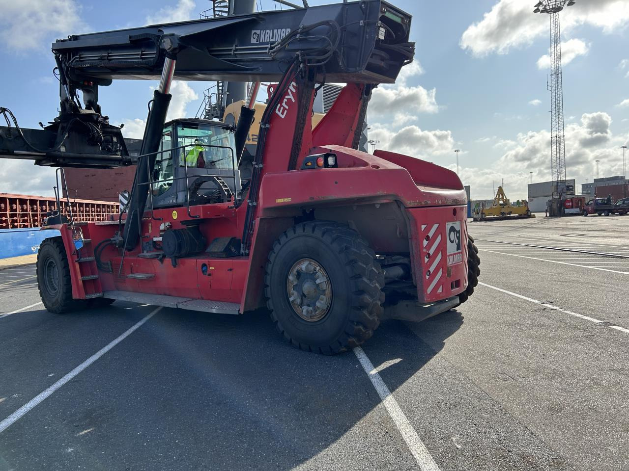 Kalmar DRG450-65S5 - Reach stacker: photos 3 Kalmar DRG450-65S5 - Reach stacker: photos 3