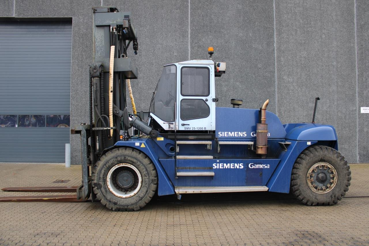 SMV SL25-1200 - Chariot élévateur diesel: photos 1 SMV SL25-1200 - Chariot élévateur diesel: photos 1