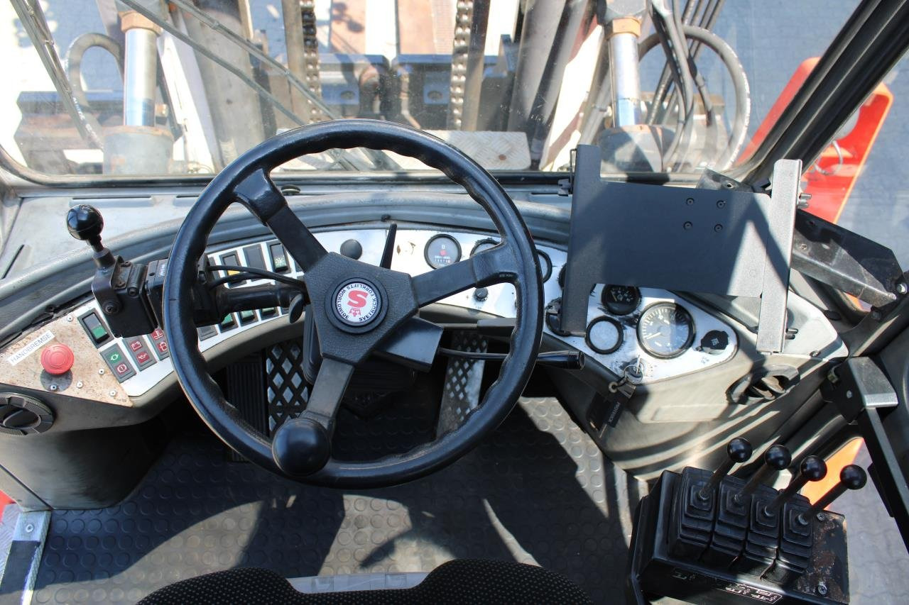 SveTruck 13660-32 - Chariot élévateur diesel: photos 4 SveTruck 13660-32 - Chariot élévateur diesel: photos 4