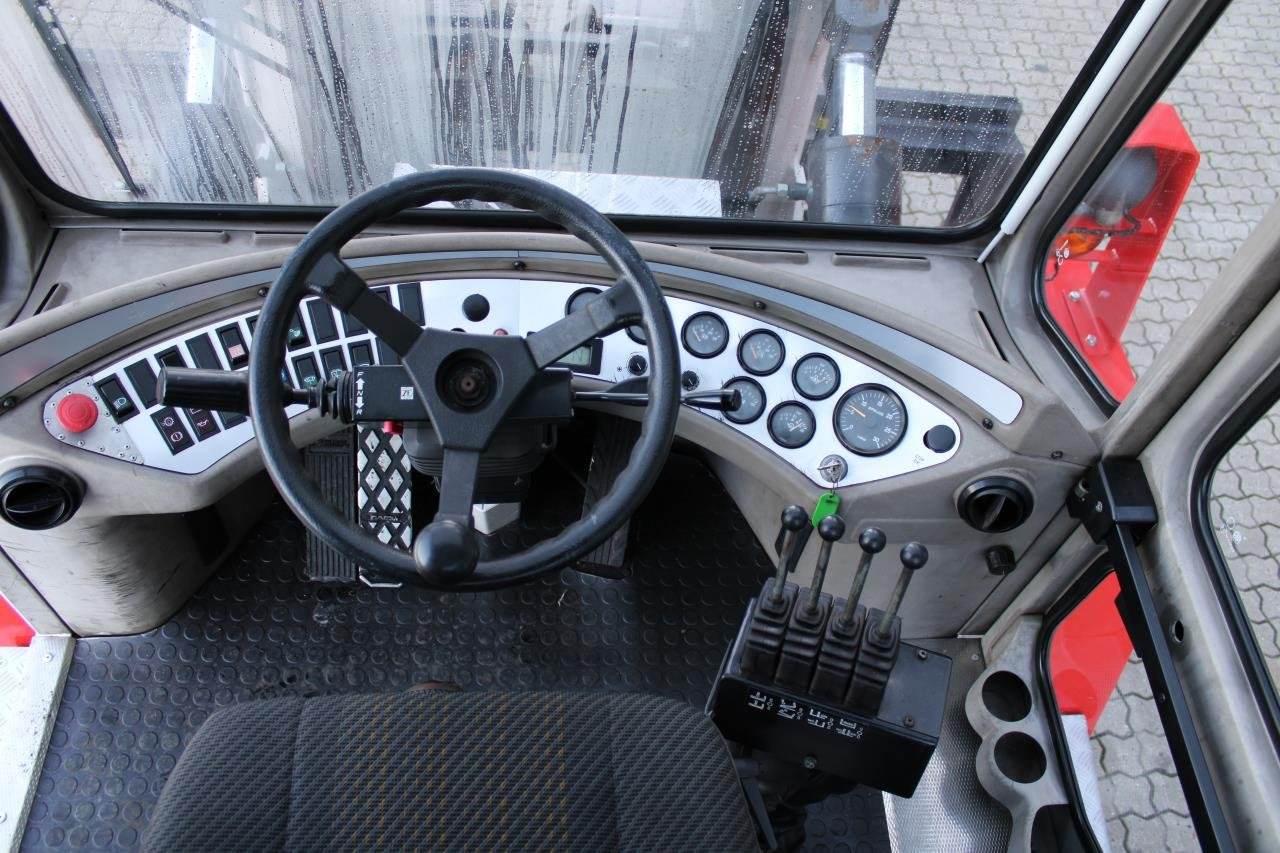 SveTruck 16120-38 - Chariot élévateur diesel: photos 4 SveTruck 16120-38 - Chariot élévateur diesel: photos 4