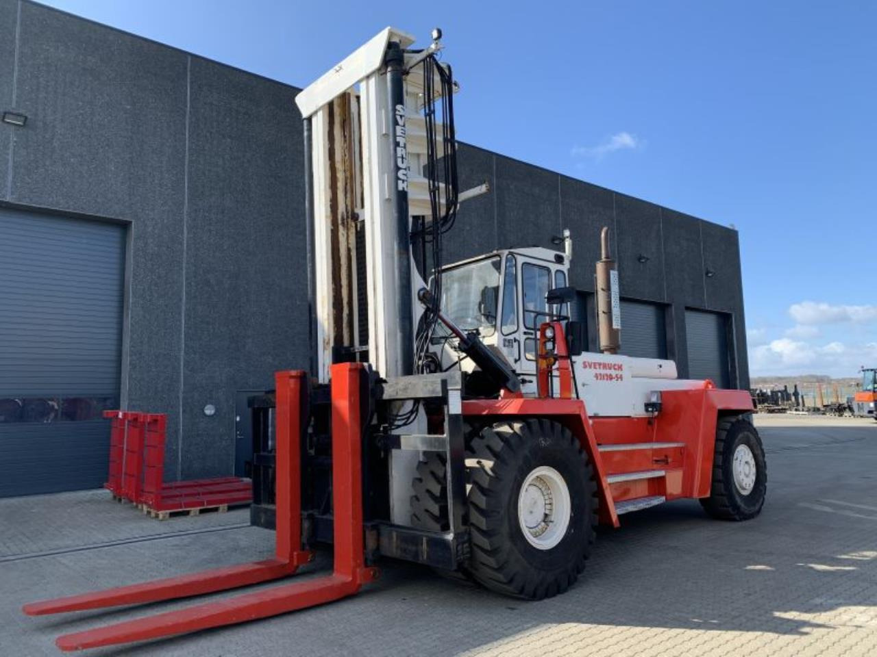 SveTruck 42120-54 - Chariot élévateur diesel: photos 2 SveTruck 42120-54 - Chariot élévateur diesel: photos 2