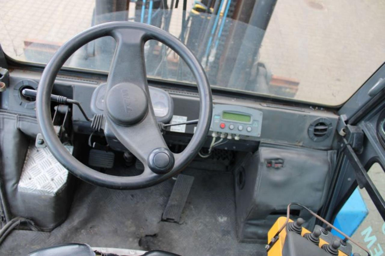 TCM FD80 - Chariot élévateur diesel: photos 4 TCM FD80 - Chariot élévateur diesel: photos 4