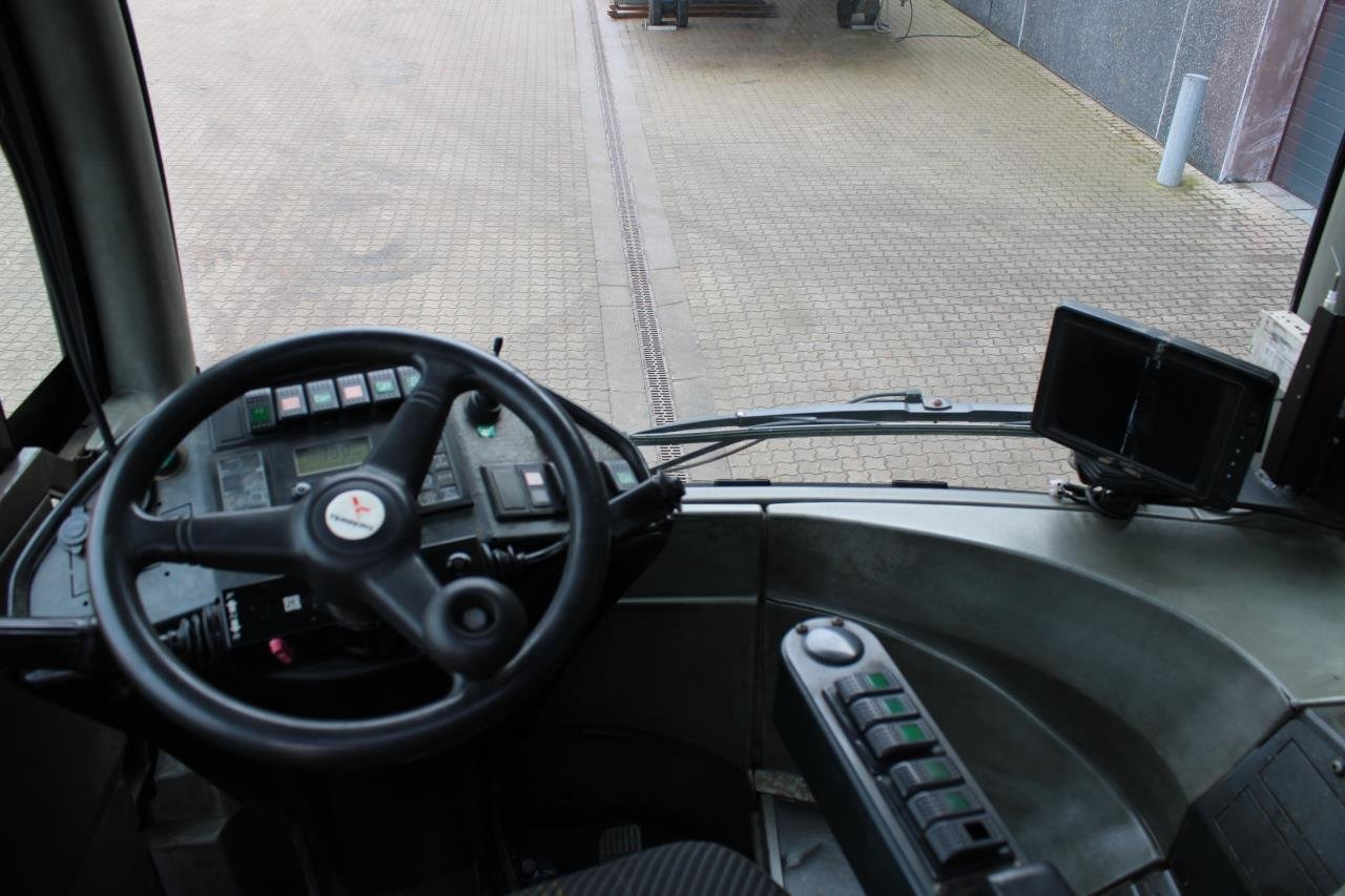 Terberg RT222 - Tracteur portuaire: photos 4 Terberg RT222 - Tracteur portuaire: photos 4