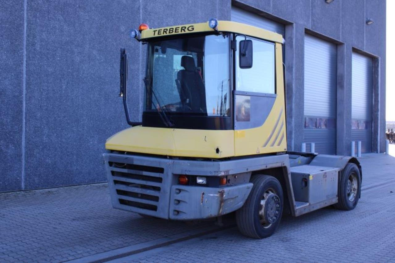 Terberg RT223 - Tracteur portuaire: photos 2 Terberg RT223 - Tracteur portuaire: photos 2