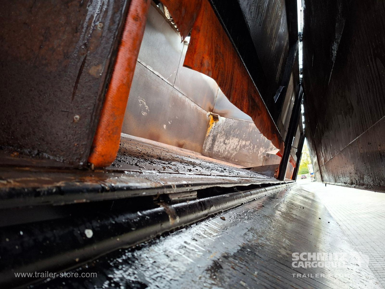 KEMPF Auflieger Kipper Stahlrundmulde 36m³ - Semi-remorque benne: photos 3 KEMPF Auflieger Kipper Stahlrundmulde 36m³ - Semi-remorque benne: photos 3