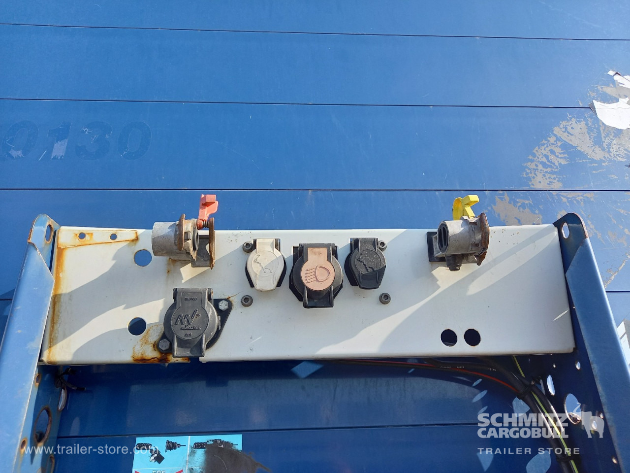SCHMITZ Auflieger Curtainsider Standard - Semi-remorque rideaux coulissants: photos 3 SCHMITZ Auflieger Curtainsider Standard - Semi-remorque rideaux coulissants: photos 3