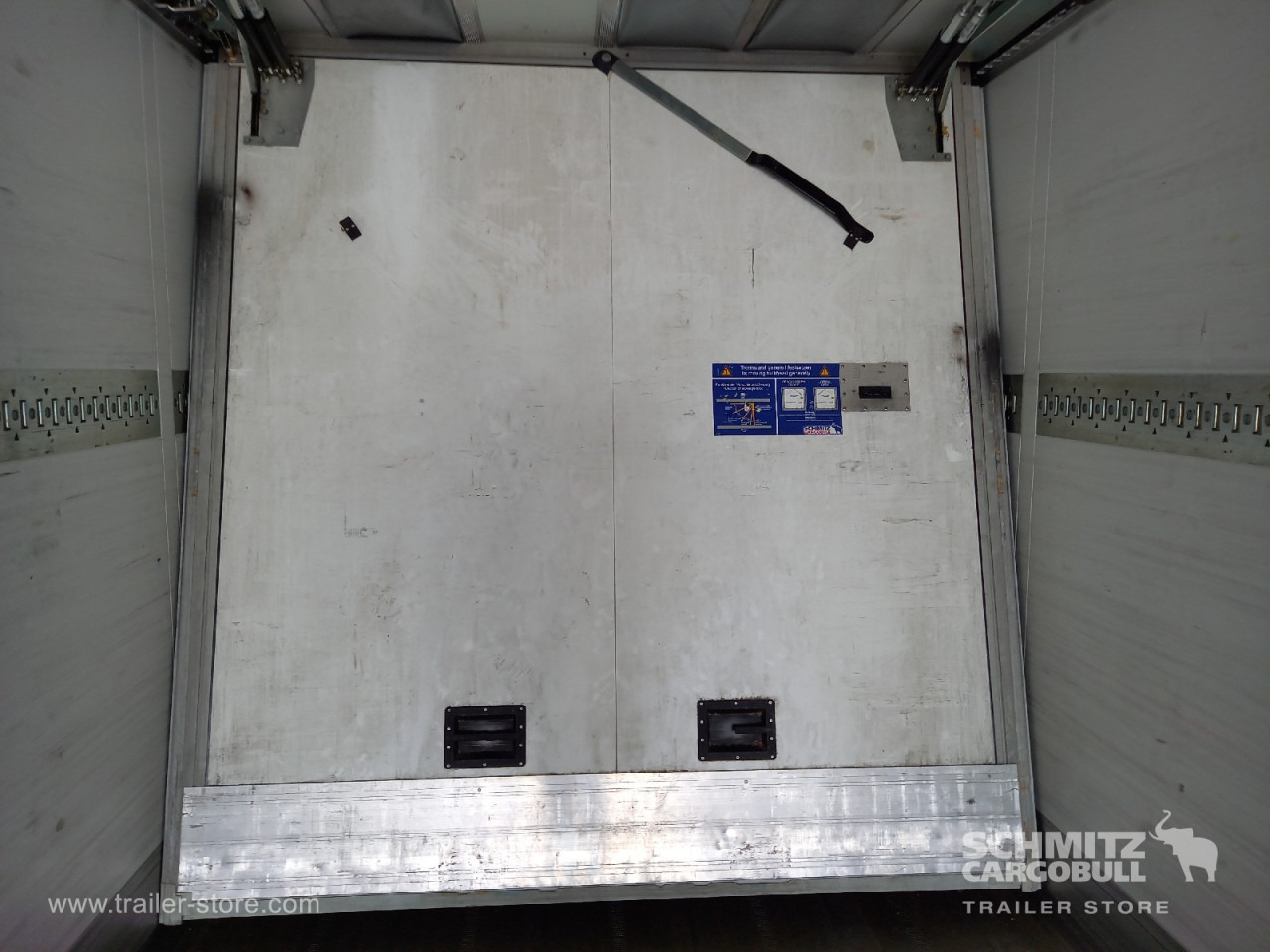 Semi-remorque isothermique SCHMITZ Auflieger Tiefkühler Multitemp: photos 14