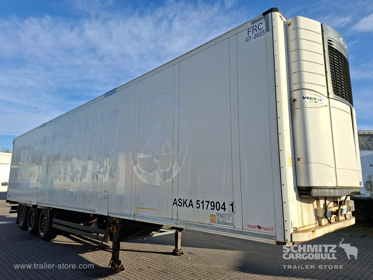 SCHMITZ Auflieger Tiefkühler Standard Double deck - Semi-remorque isothermique: photos 1 SCHMITZ Auflieger Tiefkühler Standard Double deck - Semi-remorque isothermique: photos 1