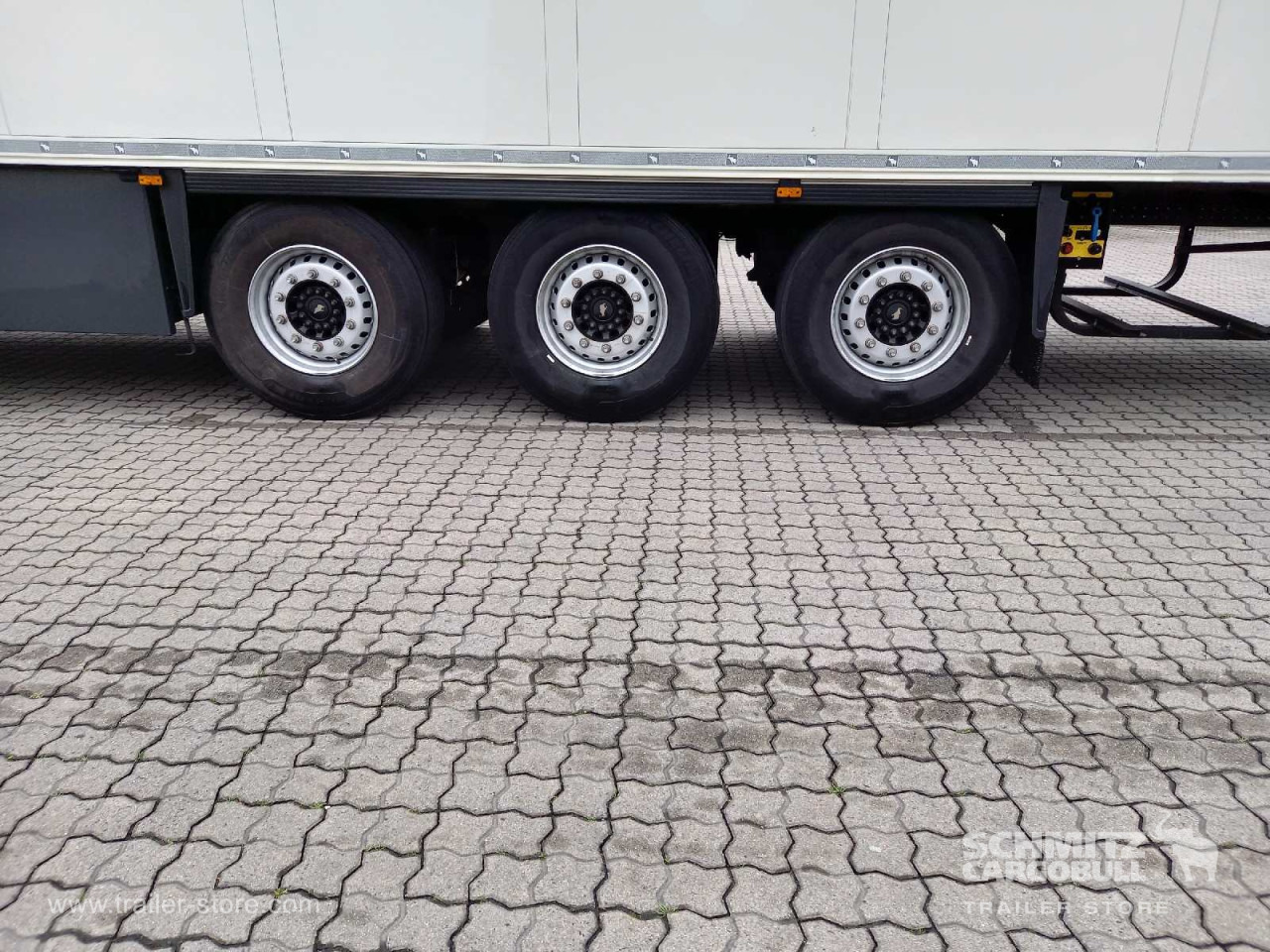 SCHMITZ Auflieger Tiefkühler Standard Double deck - Semi-remorque isothermique: photos 2 SCHMITZ Auflieger Tiefkühler Standard Double deck - Semi-remorque isothermique: photos 2