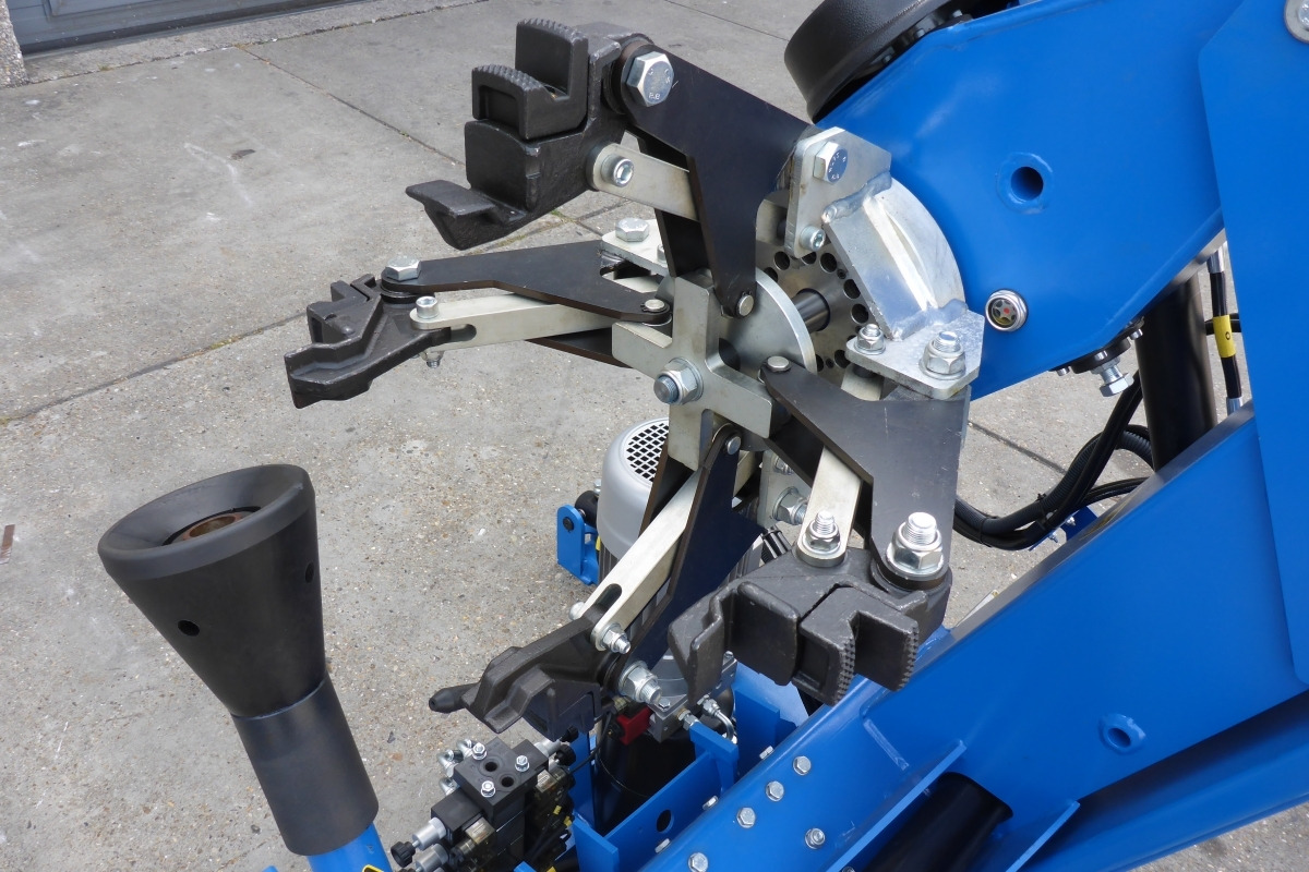 T650M2 13-26 Inch mobile truck tyre changer for use on the side or rear of a vehicle - Équipement de garage: photos 5 T650M2 13-26 Inch mobile truck tyre changer for use on the side or rear of a vehicle - Équipement de garage: photos 5