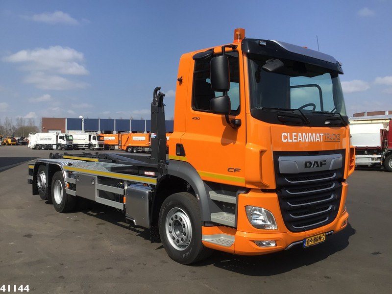 DAF FAN CF 430 VDL 21 Ton haakarmsysteem - Camion ampliroll: photos 5 DAF FAN CF 430 VDL 21 Ton haakarmsysteem - Camion ampliroll: photos 5