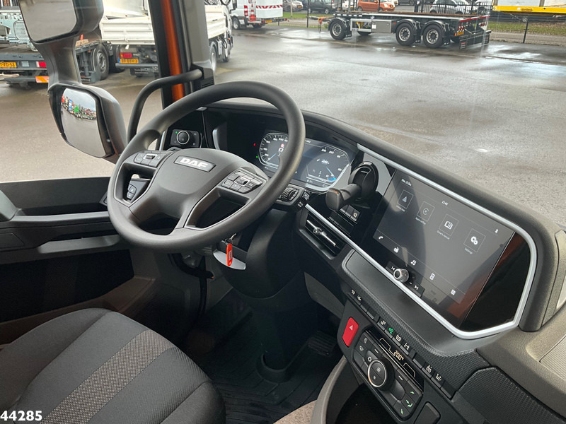 Photo d'intérieur 1: DAF FAN XD 450 Euro 6 VDL 21 Ton Schuif-knik haakarmsysteem en leasing occasion DAF FAN XD 450 Euro 6 VDL 21 Ton Schuif-knik haakarmsysteem