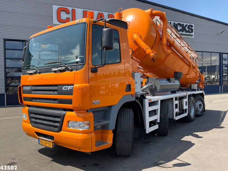 DAF FAX 85 CF 340 Droge stoffen blaas installatie Just 21.613 km! - Camion hydrocureur: photos 1 DAF FAX 85 CF 340 Droge stoffen blaas installatie Just 21.613 km! - Camion hydrocureur: photos 1