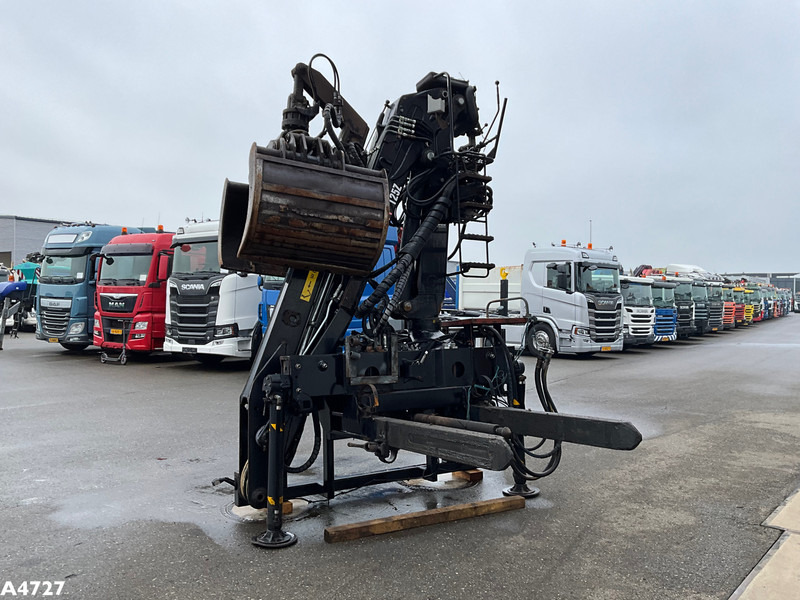 HIAB LOGLIFT 12 Tonmeter Z-kraan - Grue auxiliaire pour Camion: photos 5 HIAB LOGLIFT 12 Tonmeter Z-kraan - Grue auxiliaire pour Camion: photos 5