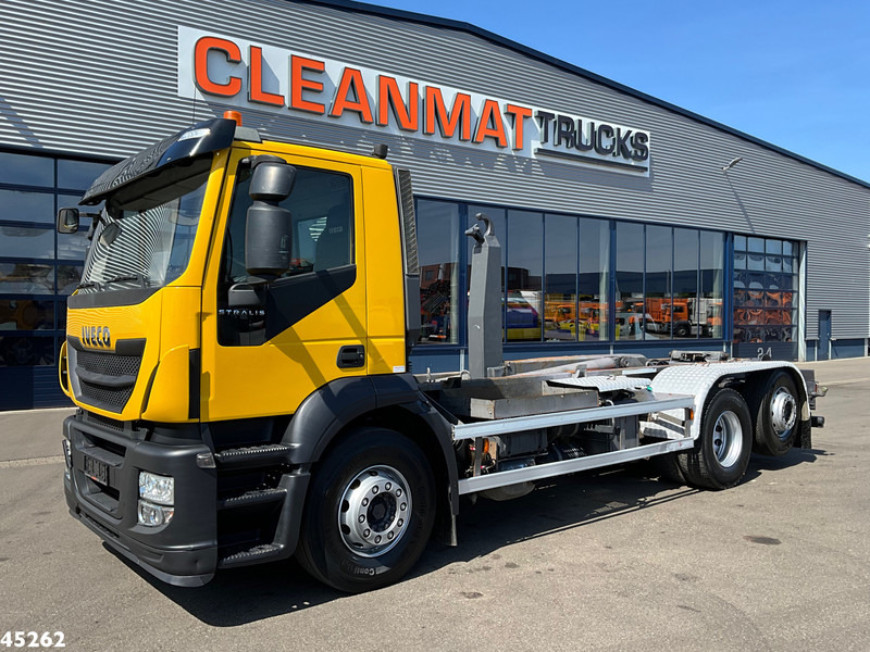 Iveco Stralis AD260SY 6x2 VDL 20 Ton haakarmsysteem - Camion ampliroll: photos 2 Iveco Stralis AD260SY 6x2 VDL 20 Ton haakarmsysteem - Camion ampliroll: photos 2
