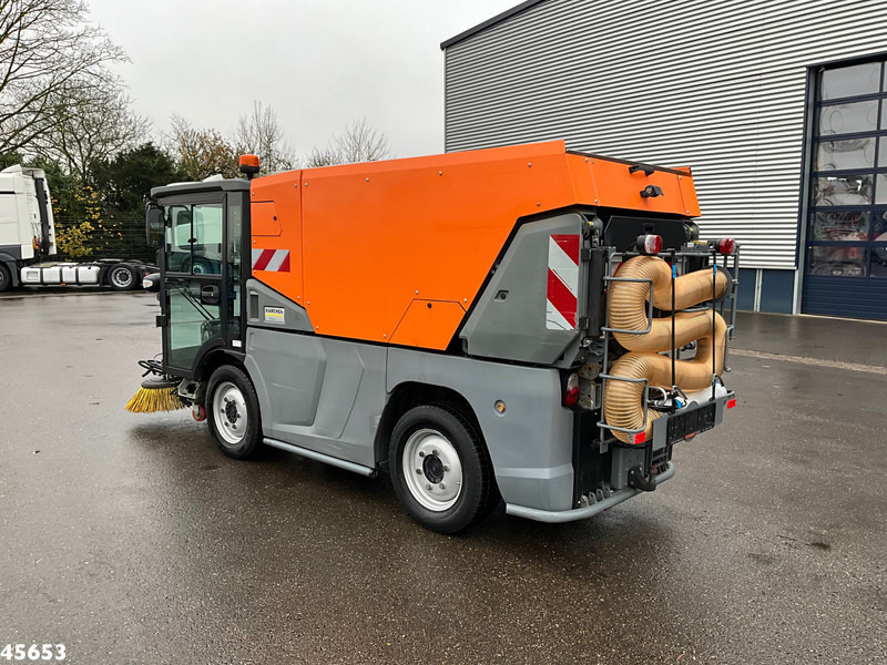 Kärcher MC 250 Just 16.579 km! - Balayeuse de voirie: photos 5 Kärcher MC 250 Just 16.579 km! - Balayeuse de voirie: photos 5