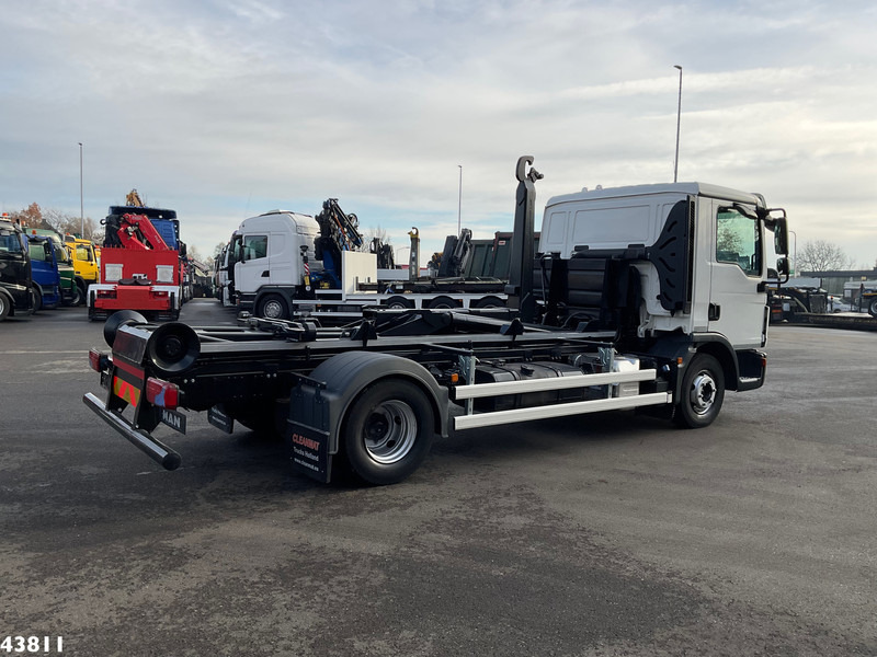 MAN TGL 12.220 Euro 6 12 Ton haakarmsysteem - Camion ampliroll: photos 5 MAN TGL 12.220 Euro 6 12 Ton haakarmsysteem - Camion ampliroll: photos 5