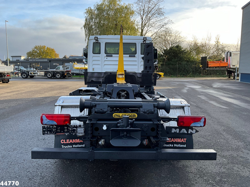 MAN TGL 12.250 Palfinger haakarmsysteem en leasing occasion MAN TGL 12.250 Palfinger haakarmsysteem: photos 6