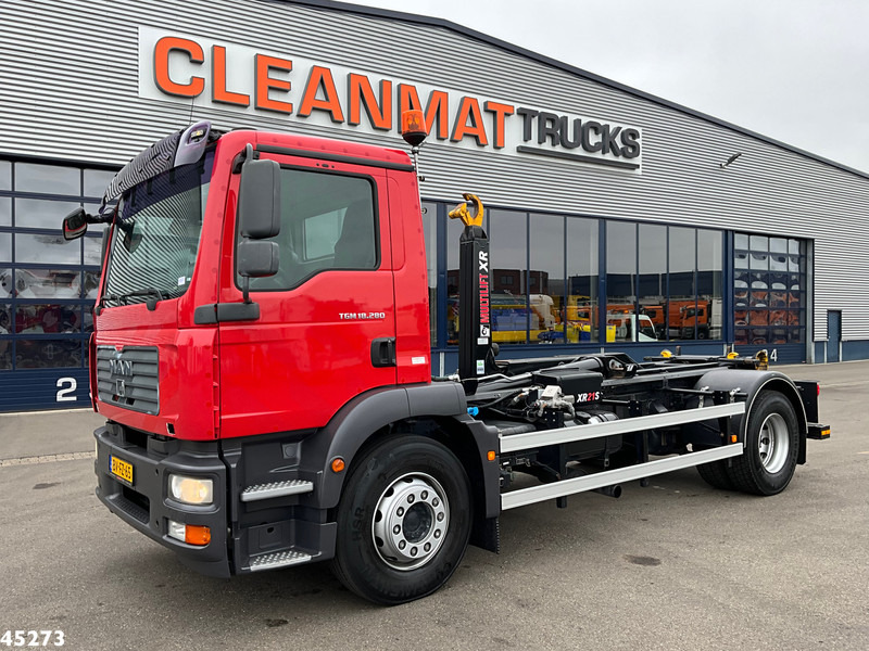 MAN TGM 18.280 Multilift 21 Ton haakarmsysteem Just 25.790 km! - Camion ampliroll: photos 2 MAN TGM 18.280 Multilift 21 Ton haakarmsysteem Just 25.790 km! - Camion ampliroll: photos 2
