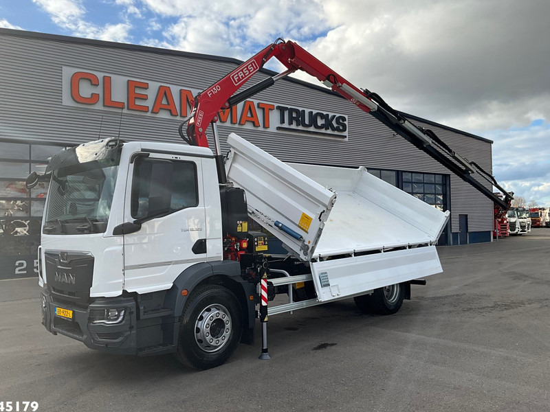 MAN TGM 18.320 Euro 6 Fassi 13 Tonmeter laadkraan NEW AND UNUSED! - Camion benne, Camion grue: photos 2 MAN TGM 18.320 Euro 6 Fassi 13 Tonmeter laadkraan NEW AND UNUSED! - Camion benne, Camion grue: photos 2