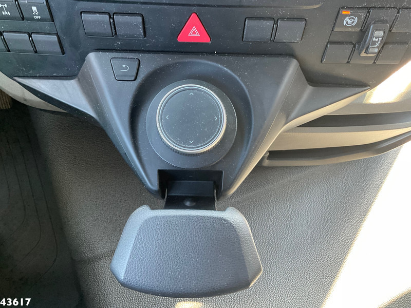 MAN TGS 32.470 8x4 Euro 6 Hiab 22 Tonmeter laadkraan Just 68.765 Km! en leasing occasion MAN TGS 32.470 8x4 Euro 6 Hiab 22 Tonmeter laadkraan Just 68.765 Km!: photos 16 MAN TGS 32.470 8x4 Euro 6 Hiab 22 Tonmeter laadkraan Just 68.765 Km! en leasing occasion MAN TGS 32.470 8x4 Euro 6 Hiab 22 Tonmeter laadkraan Just 68.765 Km!: photos 16