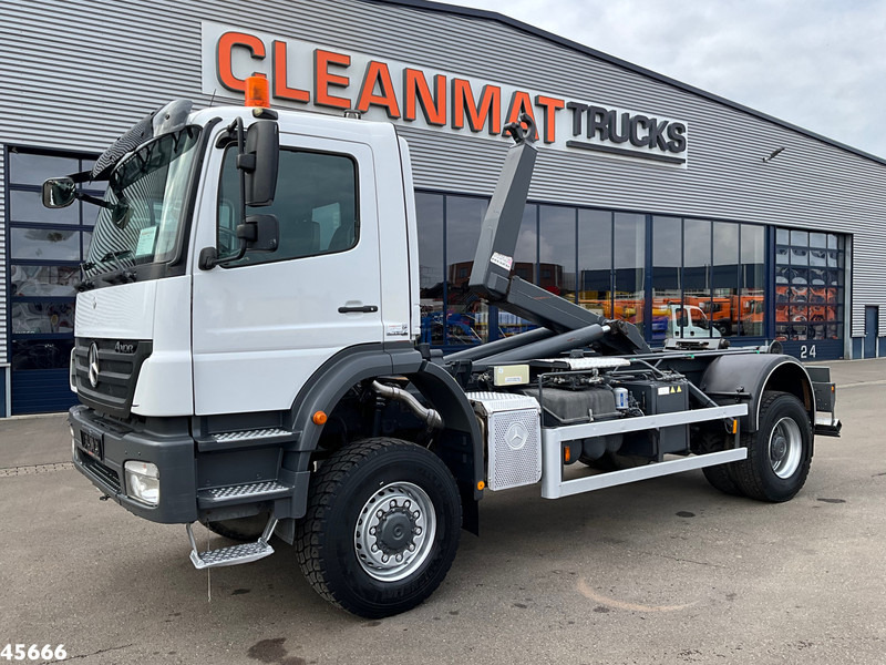 Mercedes-Benz AXOR 1929 4x4 VDL 14 Ton haakarmsysteem Just 208.008 km! - Camion ampliroll: photos 1 Mercedes-Benz AXOR 1929 4x4 VDL 14 Ton haakarmsysteem Just 208.008 km! - Camion ampliroll: photos 1