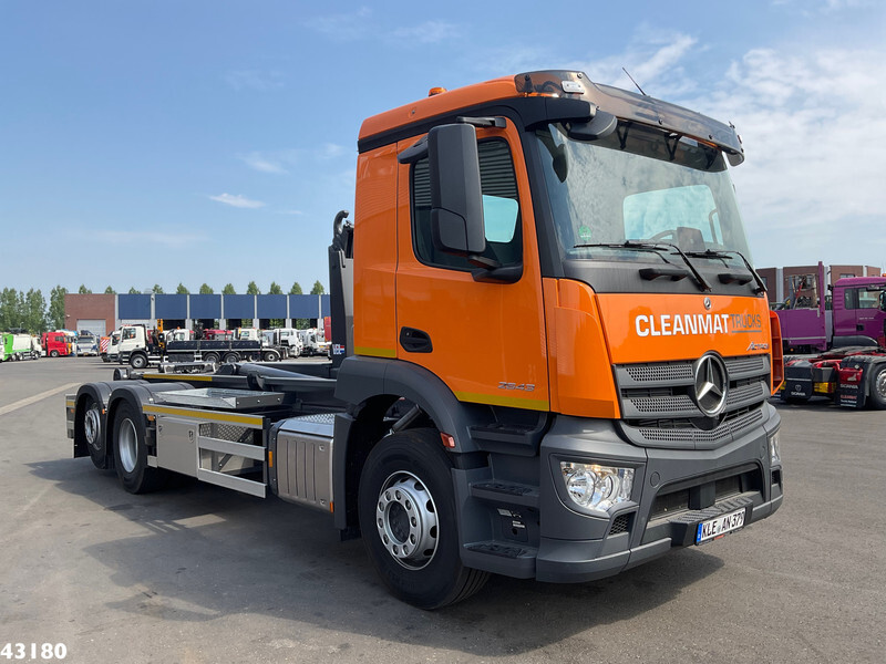 Mercedes-Benz Actros 2643 VDL 21 Ton haakarmsysteem - Camion ampliroll: photos 3 Mercedes-Benz Actros 2643 VDL 21 Ton haakarmsysteem - Camion ampliroll: photos 3