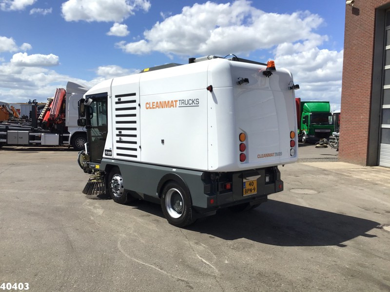 Ravo 5-SERIES 580 with 3-rd brush - Balayeuse de voirie: photos 3 Ravo 5-SERIES 580 with 3-rd brush - Balayeuse de voirie: photos 3