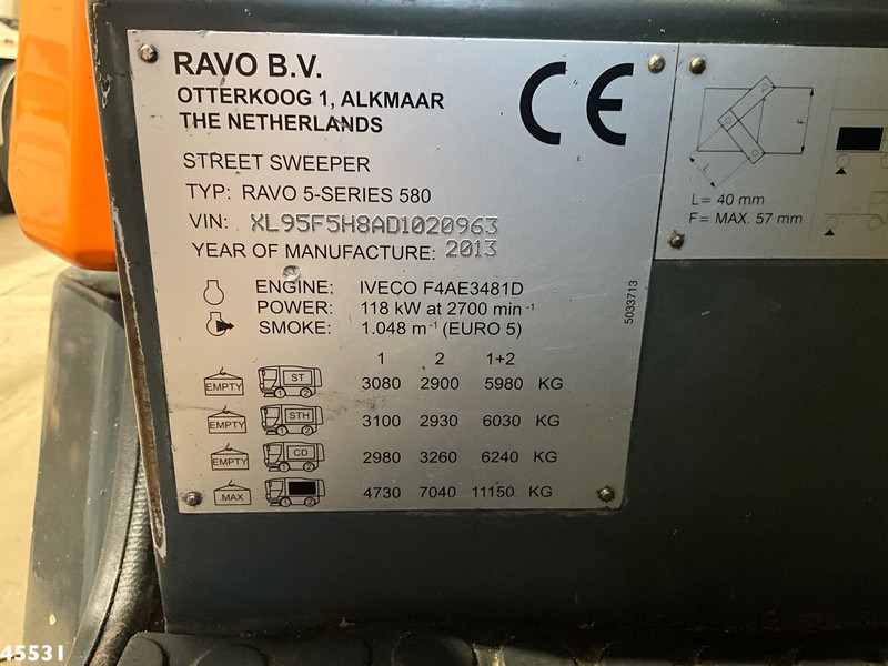 Ravo 5-Serie 580 with 3-rd brush - Balayeuse de voirie: photos 3 Ravo 5-Serie 580 with 3-rd brush - Balayeuse de voirie: photos 3