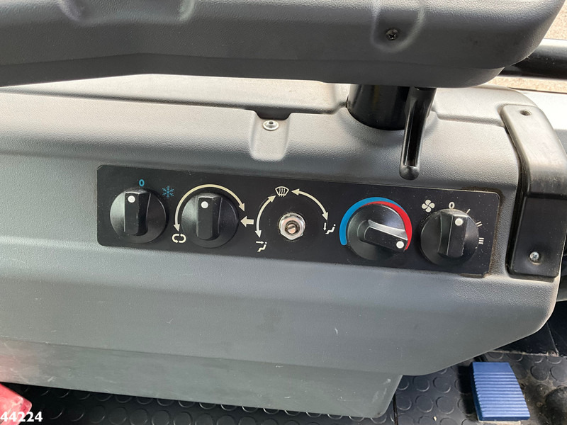 Balayeuse de voirie Ravo 540 Euro 6: photos 14