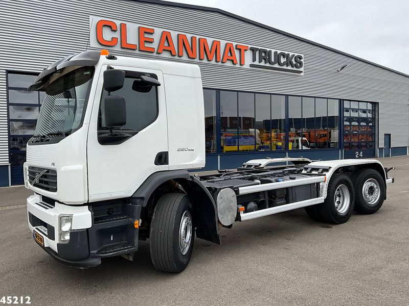 Volvo FE 260 Chassis cabine with PTO Just 199.470 km! - Châssis cabine: photos 1 Volvo FE 260 Chassis cabine with PTO Just 199.470 km! - Châssis cabine: photos 1