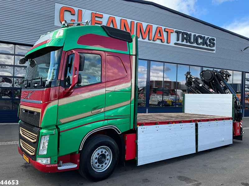 Volvo FH 540 8x2 Euro 6 Fassi 24 Tonmeter laadkraan - Camion grue: photos 4 Volvo FH 540 8x2 Euro 6 Fassi 24 Tonmeter laadkraan - Camion grue: photos 4
