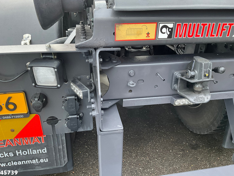 Camion ampliroll Volvo FM 330 6x4 Hiab 21 Ton haakarmsysteem Just 35.598 Km!: photos 6 Camion ampliroll Volvo FM 330 6x4 Hiab 21 Ton haakarmsysteem Just 35.598 Km!: photos 6