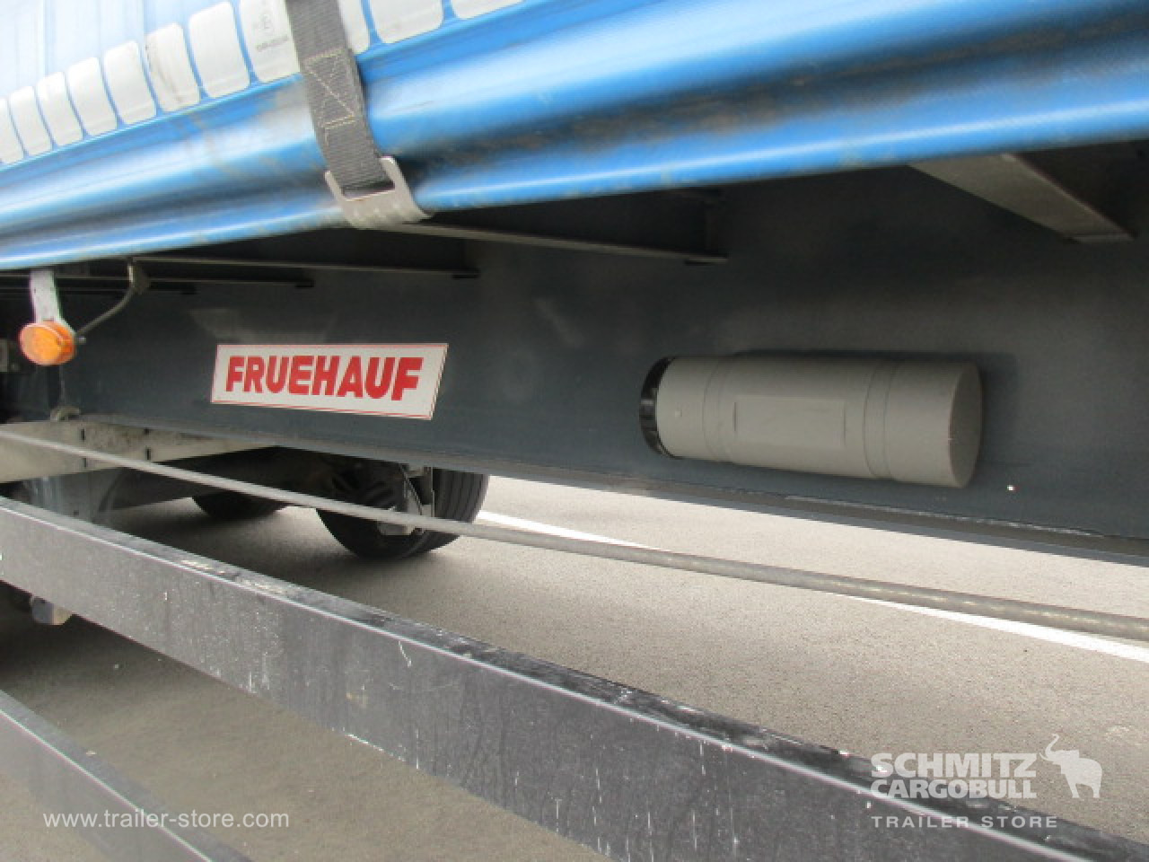 FRUEHAUF Curtainsider Standard - Semi-remorque rideaux coulissants: photos 3 FRUEHAUF Curtainsider Standard - Semi-remorque rideaux coulissants: photos 3