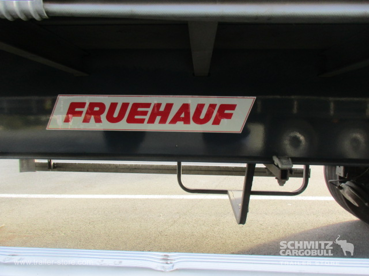 FRUEHAUF Curtainsider Standard - Semi-remorque rideaux coulissants: photos 2 FRUEHAUF Curtainsider Standard - Semi-remorque rideaux coulissants: photos 2