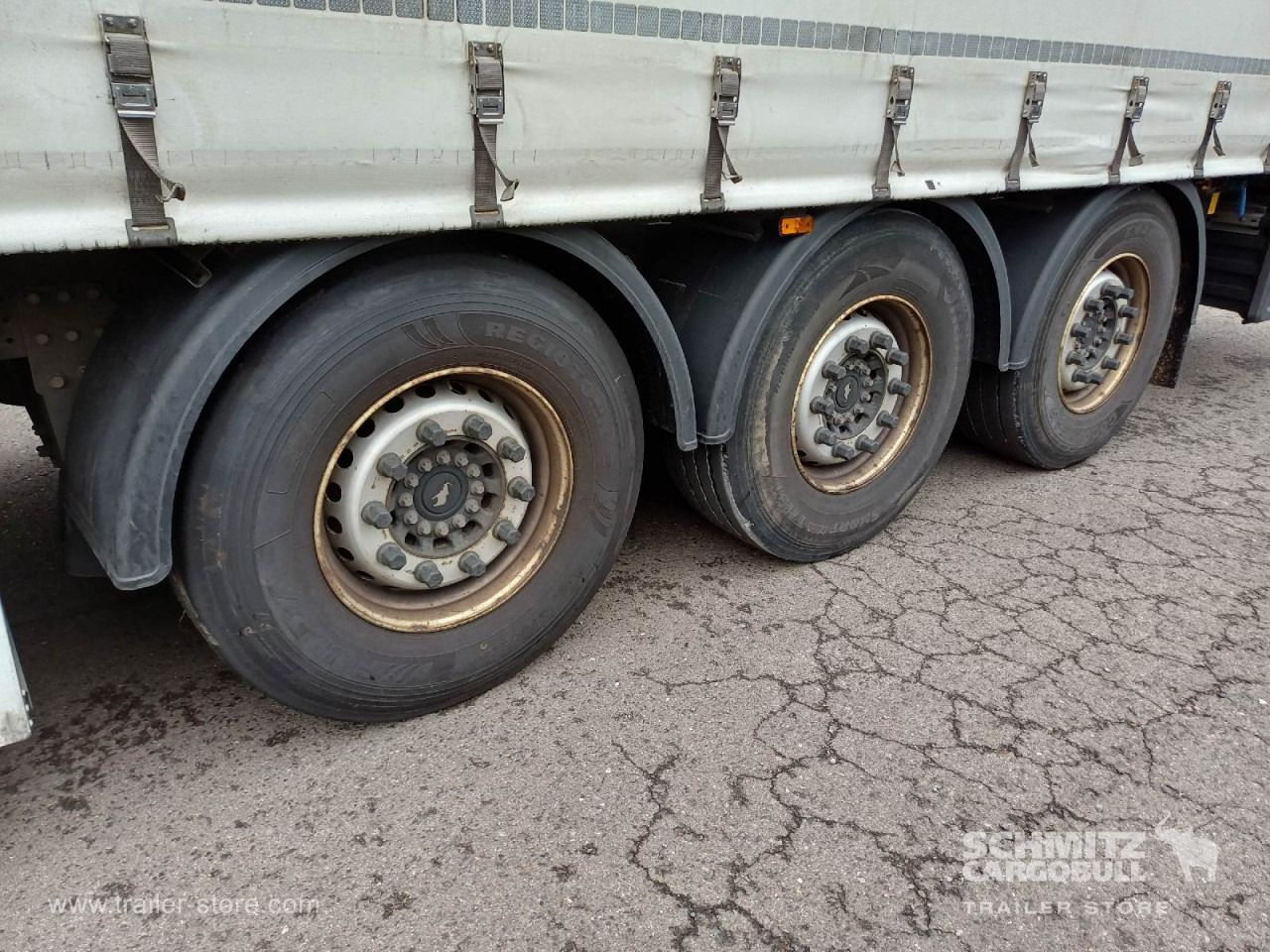 SCHMITZ Auflieger Curtainsider Standard - Semi-remorque rideaux coulissants: photos 5 SCHMITZ Auflieger Curtainsider Standard - Semi-remorque rideaux coulissants: photos 5