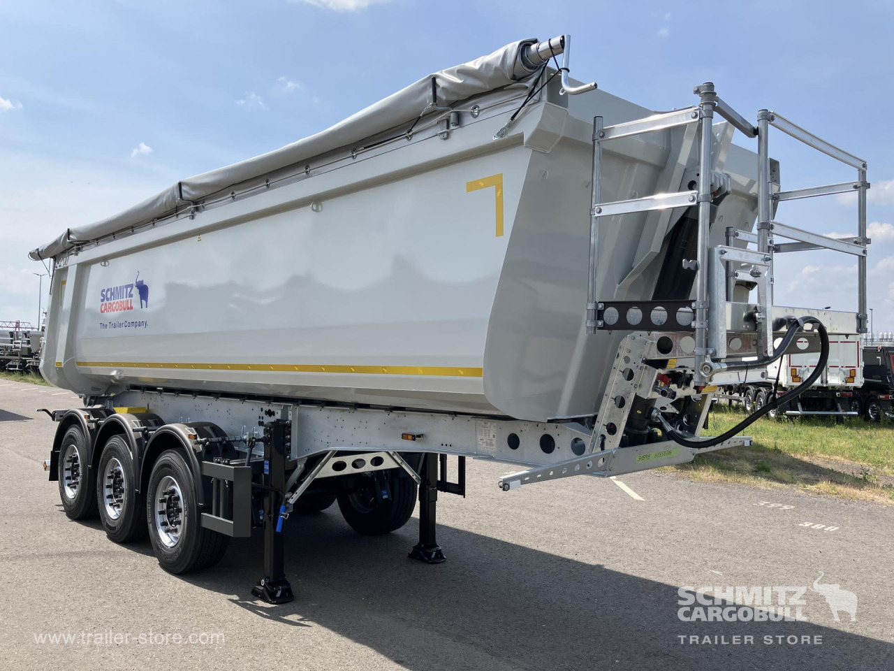 SCHMITZ Auflieger Kipper Stahlrundmulde - Semi-remorque benne: photos 1 SCHMITZ Auflieger Kipper Stahlrundmulde - Semi-remorque benne: photos 1