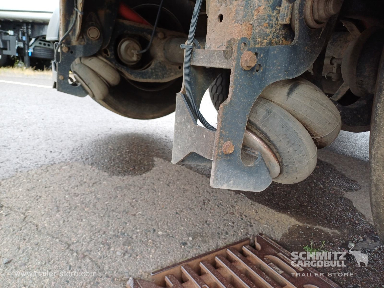 SCHWARZMUELLER Auflieger Kipper Stahlrundmulde 26m³ - Semi-remorque benne: photos 2 SCHWARZMUELLER Auflieger Kipper Stahlrundmulde 26m³ - Semi-remorque benne: photos 2