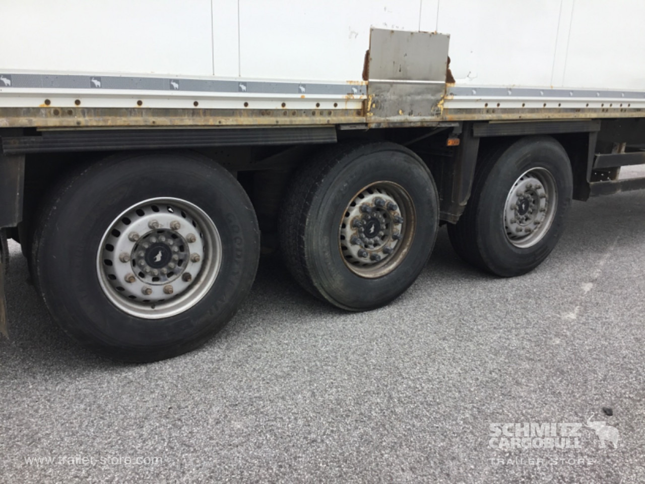SCHMITZ Dryfreight Standard - Semi-remorque fourgon: photos 2 SCHMITZ Dryfreight Standard - Semi-remorque fourgon: photos 2