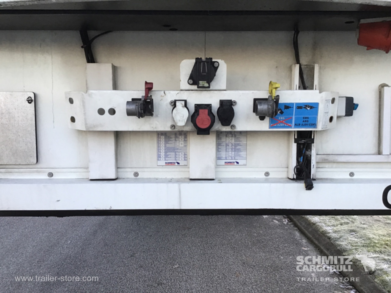 SCHMITZ Reefer Standard Double deck - Semi-remorque isothermique: photos 4 SCHMITZ Reefer Standard Double deck - Semi-remorque isothermique: photos 4