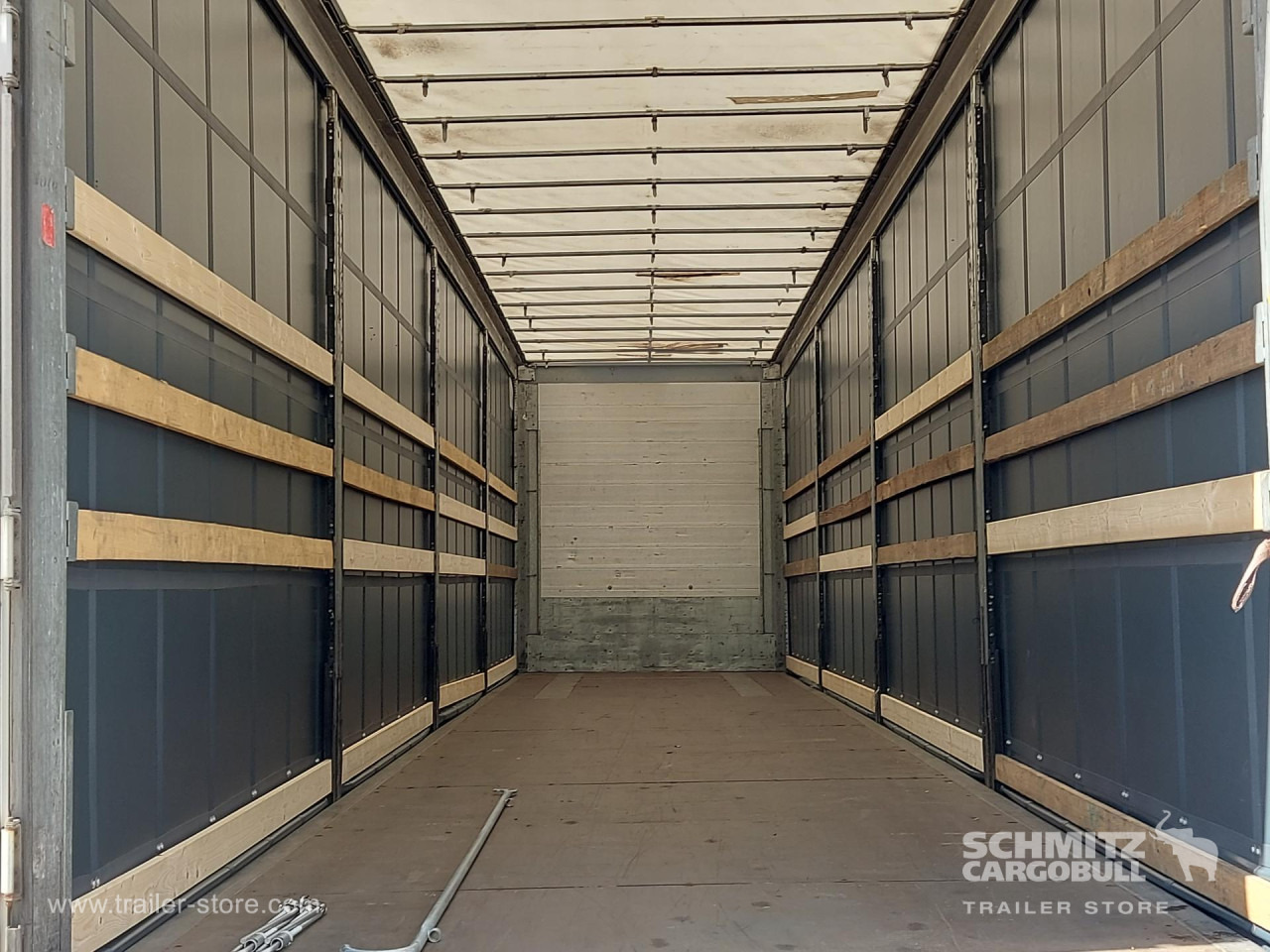 SCHMITZ Curtainsider Mega - Semi-remorque rideaux coulissants: photos 4 SCHMITZ Curtainsider Mega - Semi-remorque rideaux coulissants: photos 4