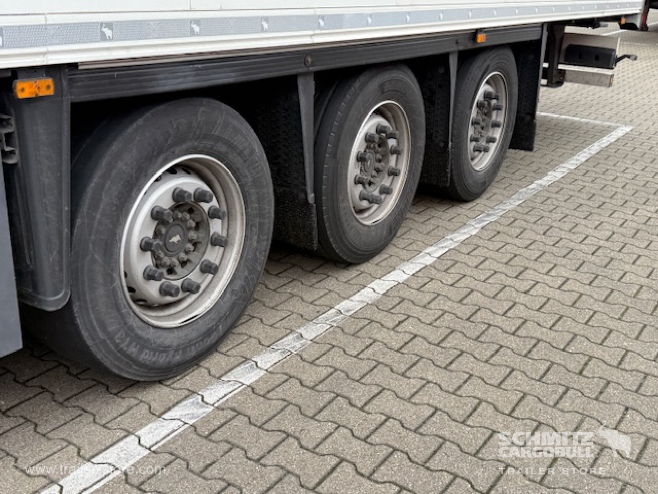 SCHMITZ Oplegger Vries Multitemp - Semi-remorque isothermique: photos 3 SCHMITZ Oplegger Vries Multitemp - Semi-remorque isothermique: photos 3