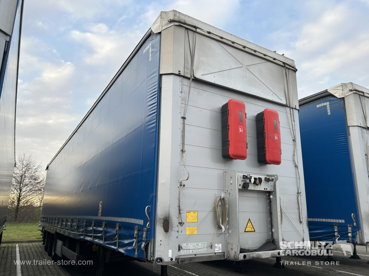 SCHMITZ Curtainsider Mega - Semi-remorque rideaux coulissants: photos 1 SCHMITZ Curtainsider Mega - Semi-remorque rideaux coulissants: photos 1
