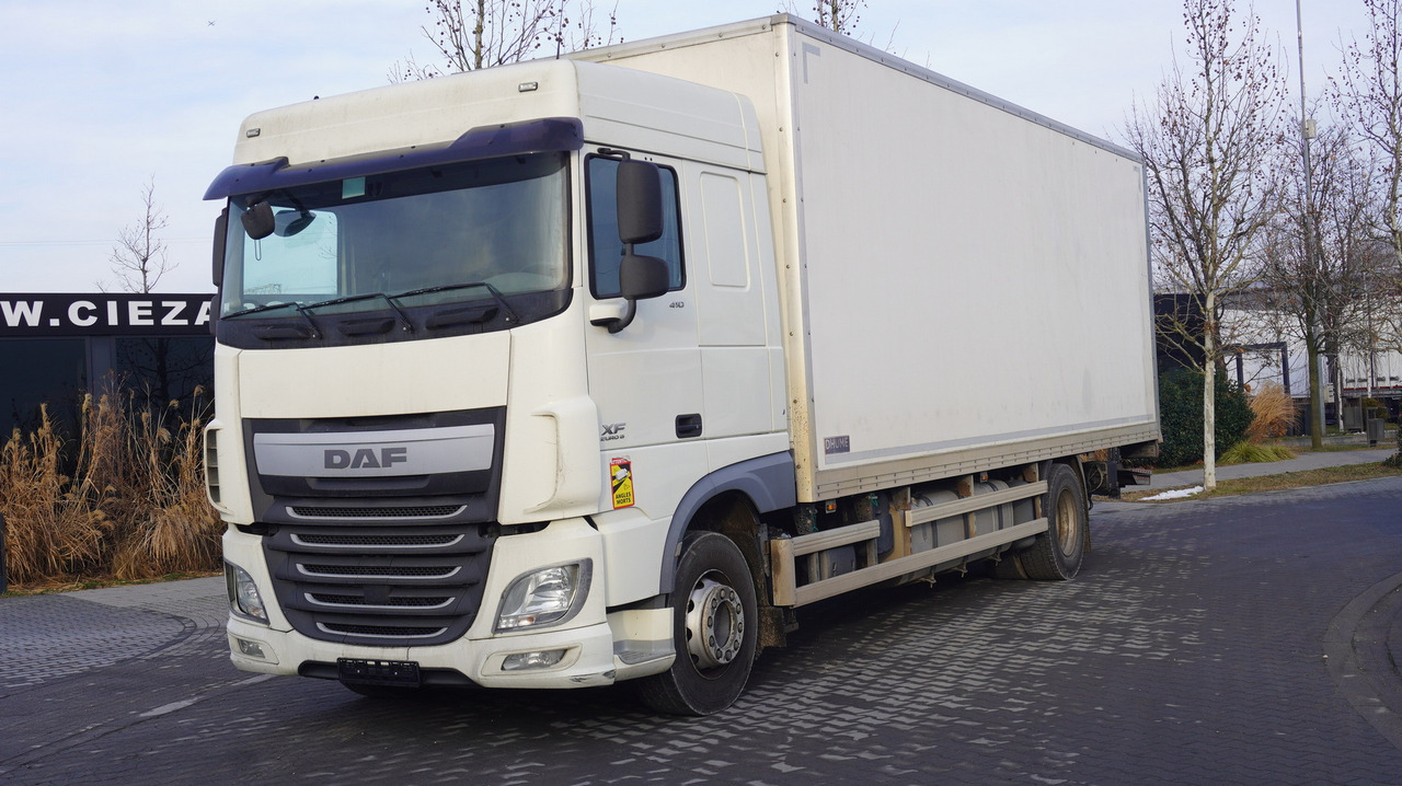 DAF XF 410 EURO 6 /410 HP / 20 EPAL / Dhollandia lift 1500 kg - Camion fourgon: photos 2 DAF XF 410 EURO 6 /410 HP / 20 EPAL / Dhollandia lift 1500 kg - Camion fourgon: photos 2