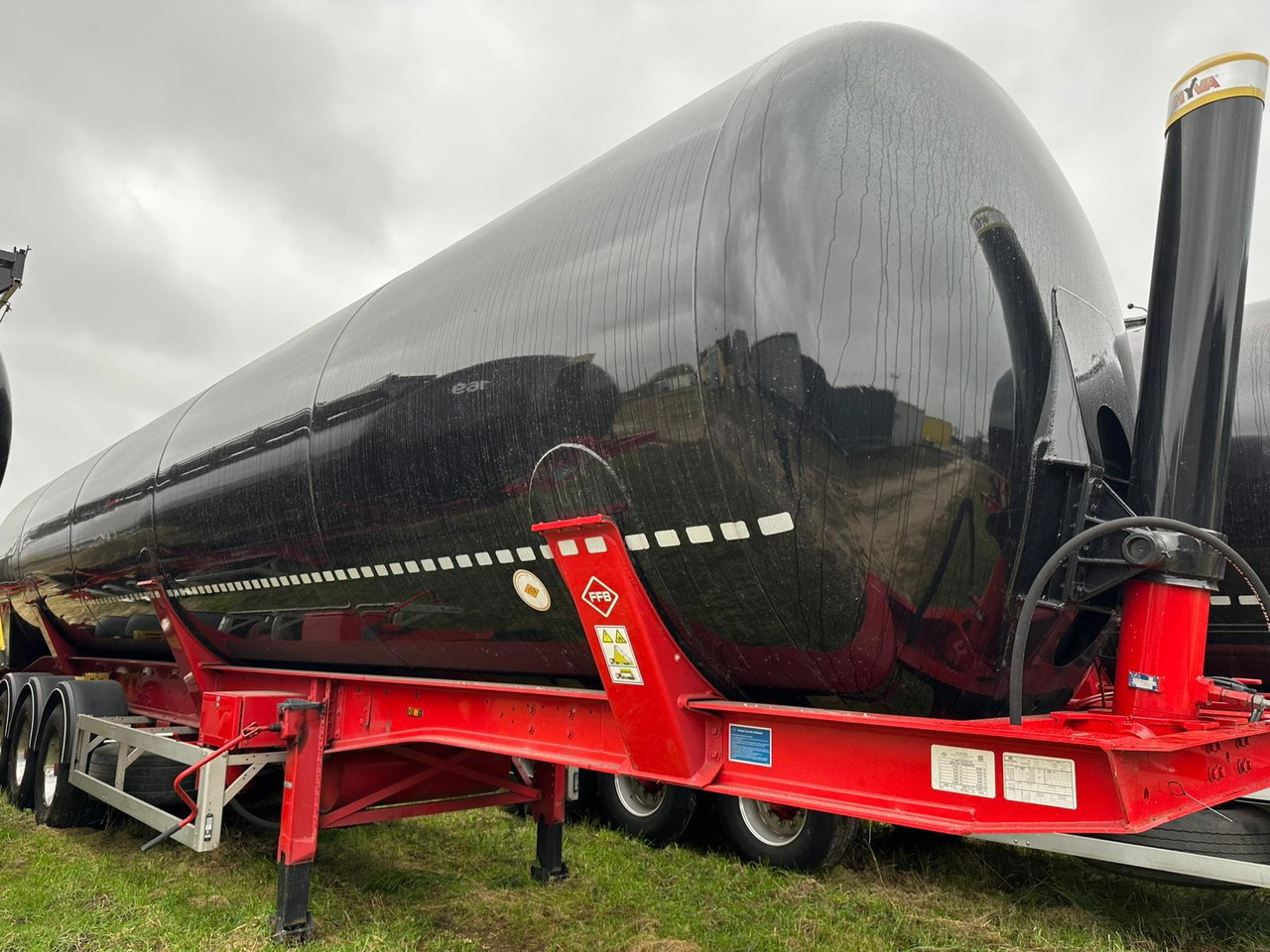 FELDBINDER 334C 15 A-1-1-40 Silo tank / 66 m3 / 2022 / 20 units - Citerne pulvérulente: photos 3 FELDBINDER 334C 15 A-1-1-40 Silo tank / 66 m3 / 2022 / 20 units - Citerne pulvérulente: photos 3