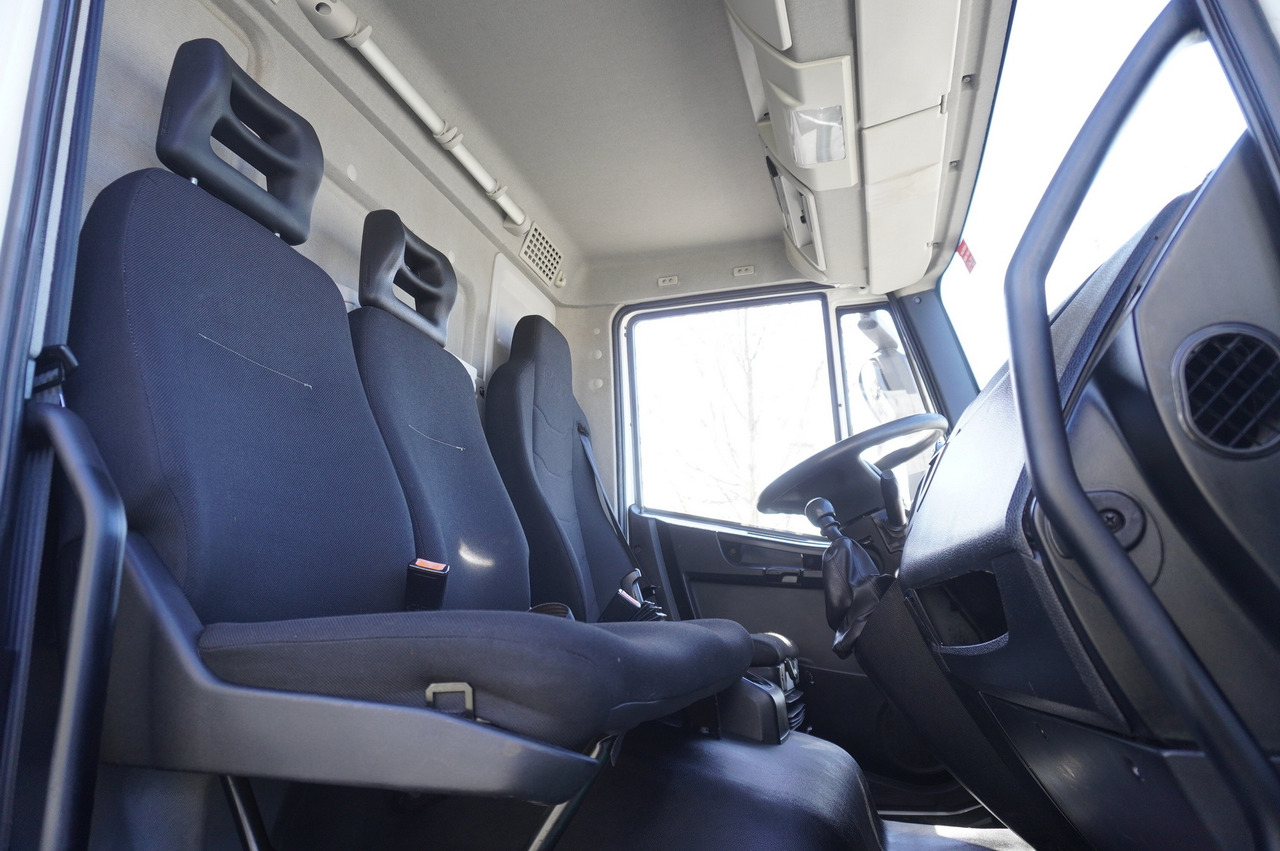 Camion fourgon IVECO Eurocargo 120-190 / 160 thousand km !!! / Box 18 EPAL / Dhollandia lift 1500 kg: photos 19 Camion fourgon IVECO Eurocargo 120-190 / 160 thousand km !!! / Box 18 EPAL / Dhollandia lift 1500 kg: photos 19